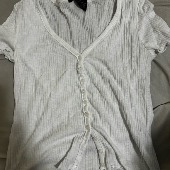 Forever 21 button up white shirt - Picture 2 of 4